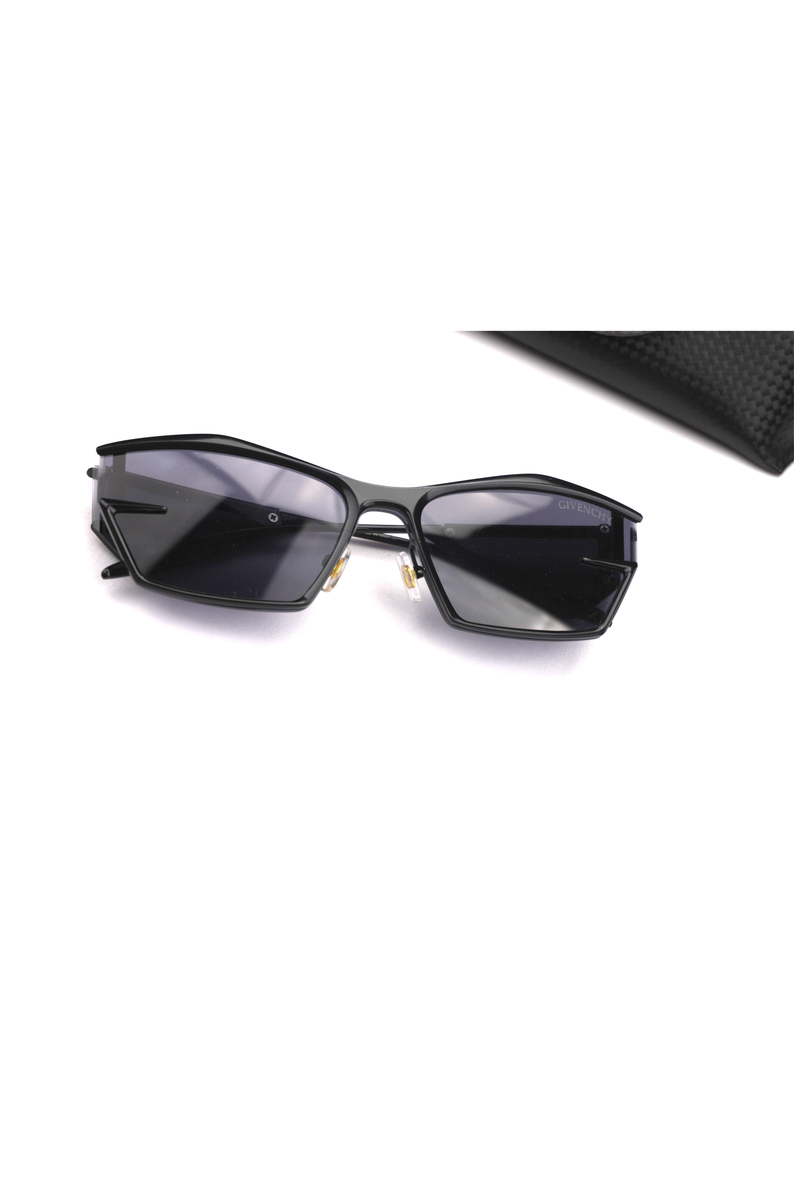 عینک آفتابی فانتزی Givenchy با فریم مستطیلی شکل، رنگ مشکی و لنز دودی مدل DG98228
